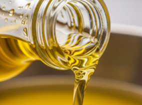 Dầu ăn trong chăn nuôi là gì, gây hại ra sao khi dùng chế biến thực phẩm?